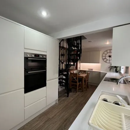Rent this 5 bed apartment on Pilgrims Lane in Bugbrooke, NN7 3PJ