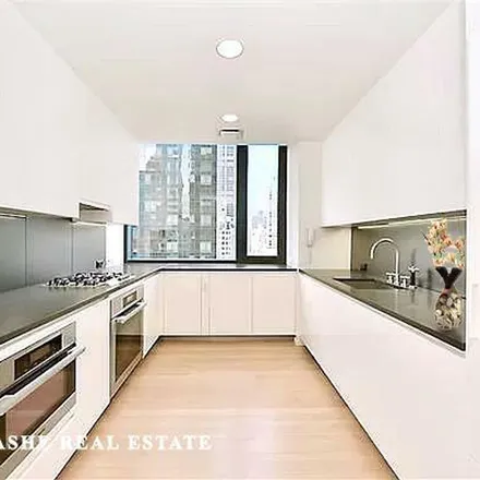 Image 3 - Dag Hammarskjold Plaza, New York, NY 10022, USA - Apartment for rent