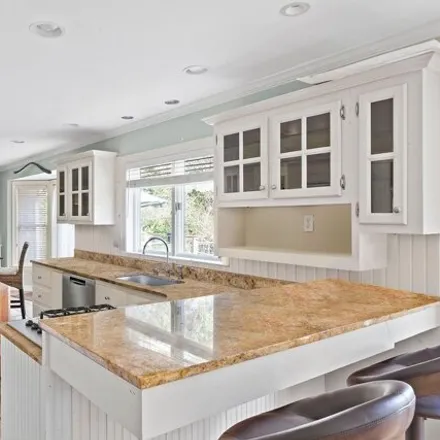 Image 4 - 45 Coves End Lane, Village of North Haven, Suffolk County, NY 11963, USA - House for sale