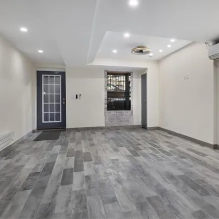 Image 3 - 40 West 106th Street, New York, NY 10025, USA - Townhouse for rent