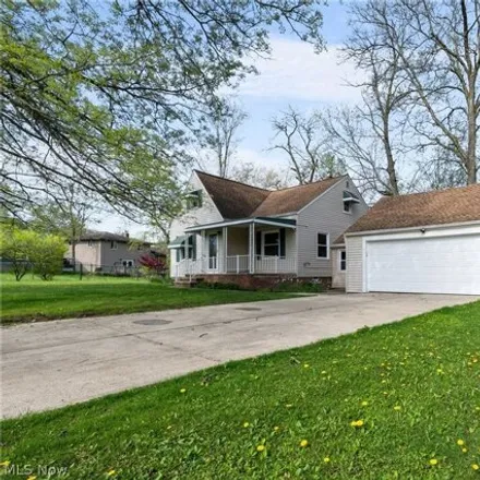 Image 3 - 7472 Oval Drive, Independence, OH 44131, USA - House for sale
