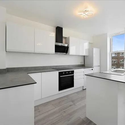 Image 5 - Burntwood Lane, Garratt Lane, London, SW17 0PD, United Kingdom - Apartment for rent