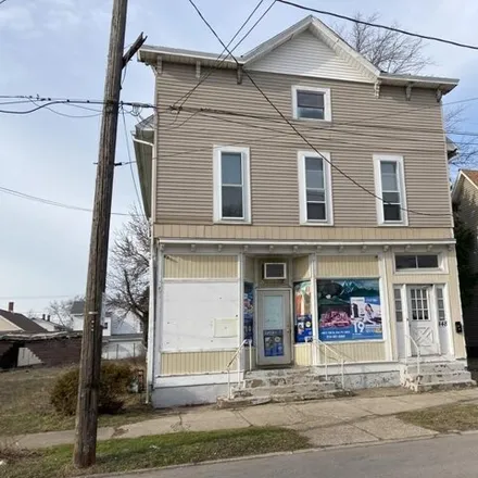 Buy this 5 bed house on 516 East 13th Street in Erie, PA 16503