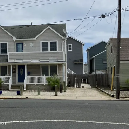 Buy this 4 bed house on 216 4th Avenue in Manasquan, Monmouth County