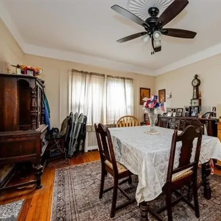 Image 5 - 6 Fern Place, New York, NY 10465, USA - Apartment for sale