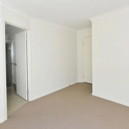 Rent this 3 bed apartment on Frawley Street in Drayton QLD 4350, Australia