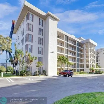 Buy this 1 bed condo on Palm Aire Country Club in 2600 North Palm Aire Drive, Pompano Beach