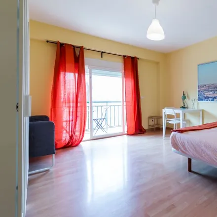 Rent this 3 bed room on Carrer de Maria de Molina in 7, 46017 Valencia