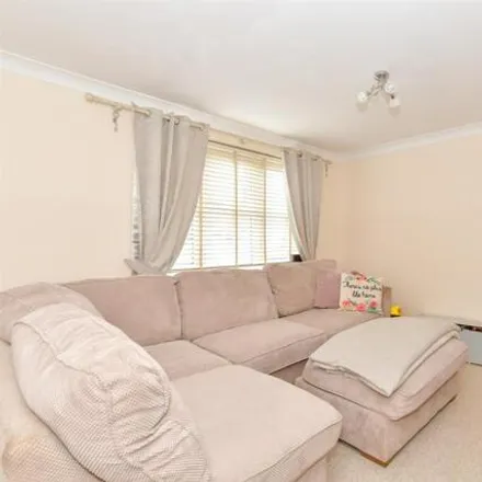 Image 3 - Southbourne, Guildford Close, PO10 8LW, United Kingdom - Apartment for sale