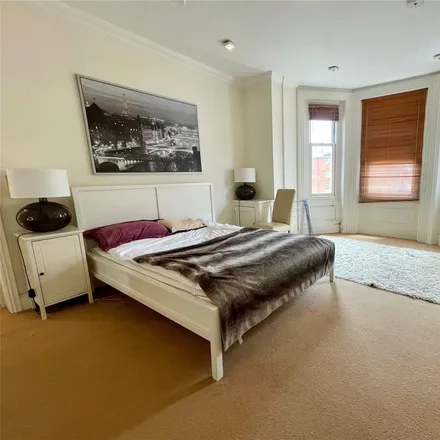 Image 7 - Cumberland Court, West Cliff Gardens, Bournemouth, BH2 5HP, United Kingdom - Apartment for rent