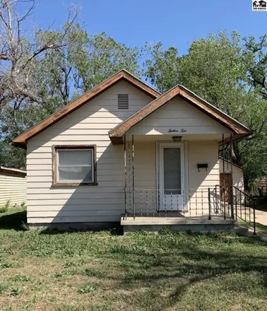Buy this 2 bed house on 1230 East 6th Avenue in Hutchinson, KS 67501