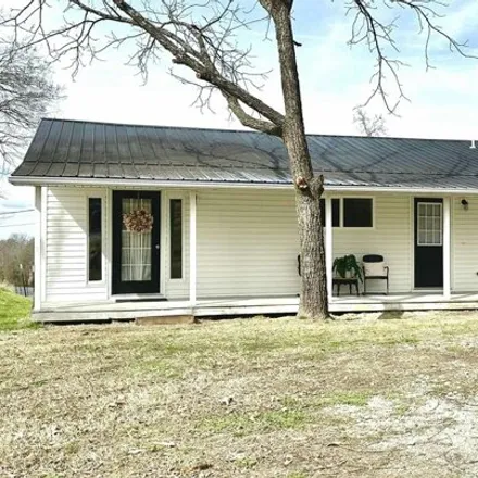 Buy this 4 bed house on 590 School Street in Melbourne, Izard County