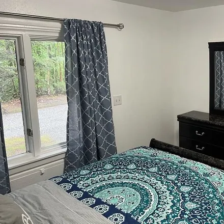 Rent this 2 bed apartment on Wasilla