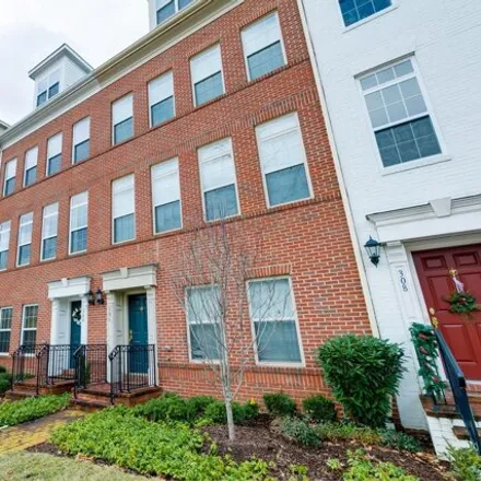 Image 2 - 306 North George Mason Drive, Arlington, VA 22207, USA - Townhouse for rent