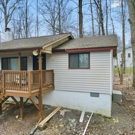 Buy this 2 bed house on 4562 Kensington Drive in Coolbaugh Township, PA 18466