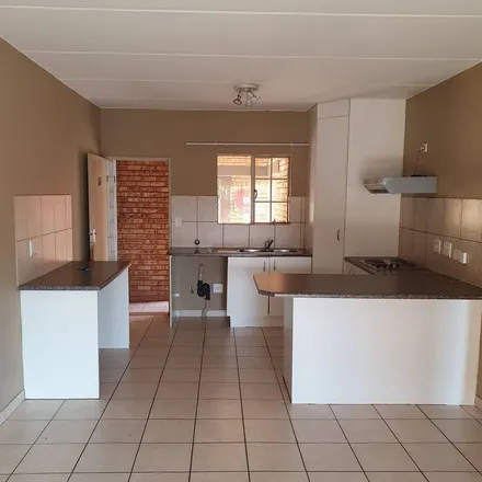 Image 5 - Northgate Mall, Doncaster Drive, Johannesburg Ward 114, Randburg, 2188, South Africa - Apartment for rent