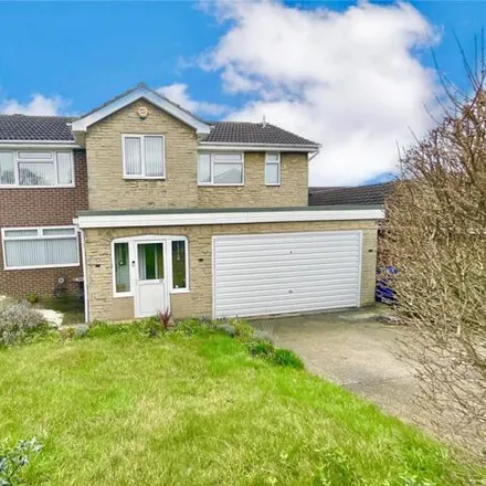 Buy this 4 bed house on 28 Wharfedale Road in Barnsley, S75 2LJ