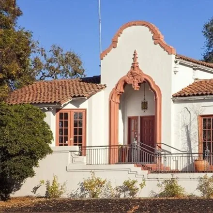 Image 1 - 824 Howard Street, Santa Rosa, CA 95404, USA - House for sale