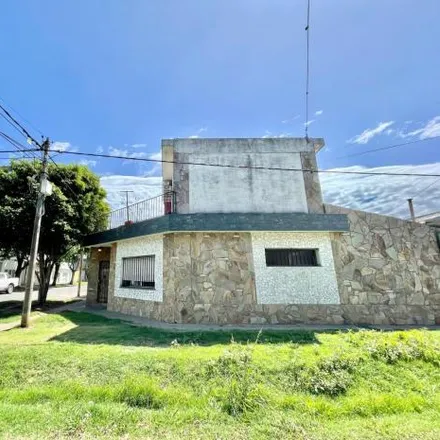 Buy this 3 bed house on Ituzaingó 5598 in Villa Urquiza, Rosario