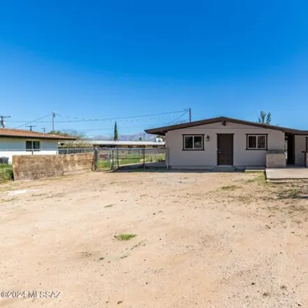 Buy this 3 bed house on 2590 South Treat Avenue in Tucson, AZ 85713