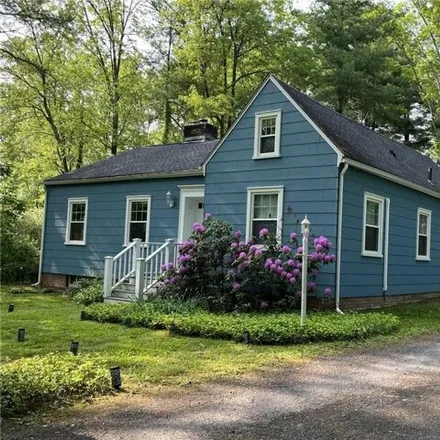 Buy this 2 bed house on 209 Rhinecliff Road in Rhinebeck, Dutchess County