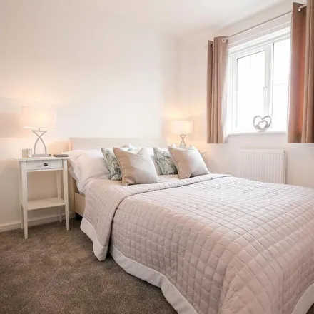 Rent this 3 bed duplex on Queen Victoria Street in Blackburn, BB2 2QZ