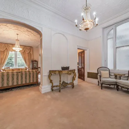 Image 6 - Wellington Court, 116 Knightsbridge, London, SW7 1DW, United Kingdom - Apartment for rent