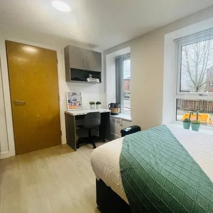 Image 4 - Trafford, M16 9DF, United Kingdom - Apartment for rent
