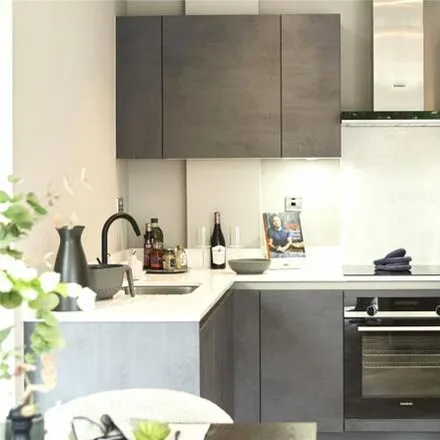 Image 5 - Churchwood House, Cockfosters Road, London, EN4 0DF, United Kingdom - Apartment for rent