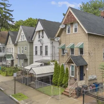 Buy this 6 bed house on 417 Poplar St in New Haven, Connecticut