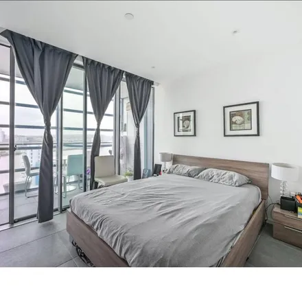 Image 3 - Dollar Bay, 3 Dollar Bay Place, Canary Wharf, London, E14 9AD, United Kingdom - Apartment for rent