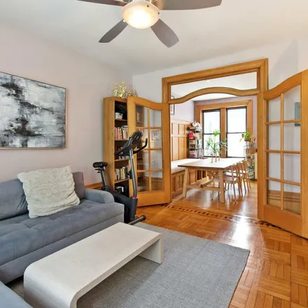 Rent this 4 bed apartment on 238 West 106th Street in New York, NY 10025