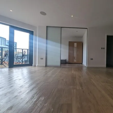 Rent this 2 bed apartment on Carvell House in Aerodrome Road, London