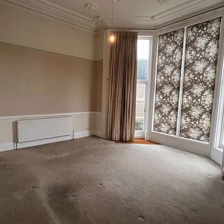 Image 7 - Holmer Mansions, 66 South Road, Weston-super-Mare, BS23 2LZ, United Kingdom - Apartment for rent