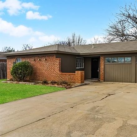 Rent this 3 bed house on 616 Pinto Lane in Saginaw, TX 76179