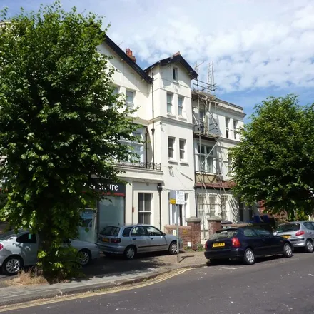 Rent this studio apartment on Washeteria in Brighton Road, Worthing