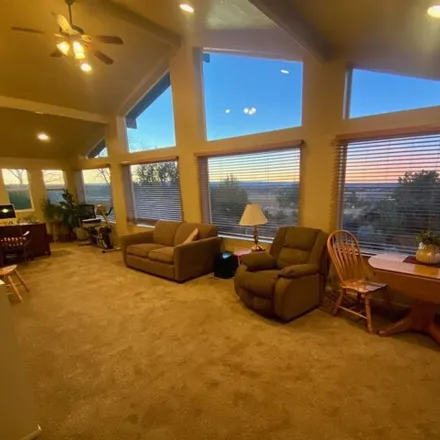 Image 3 - 735 South Hillside Drive, Kanab, UT 84741, USA - House for sale