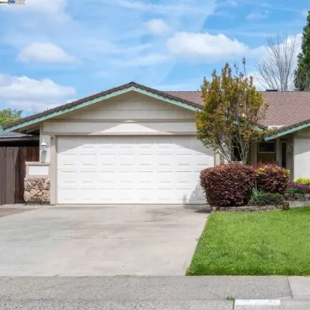 Buy this 3 bed house on 8121 Bonnie Oak Way in Citrus Heights, CA 95610