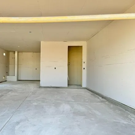 Image 3 - East Roundup Way, Queen Creek, AZ 85240, USA - House for sale