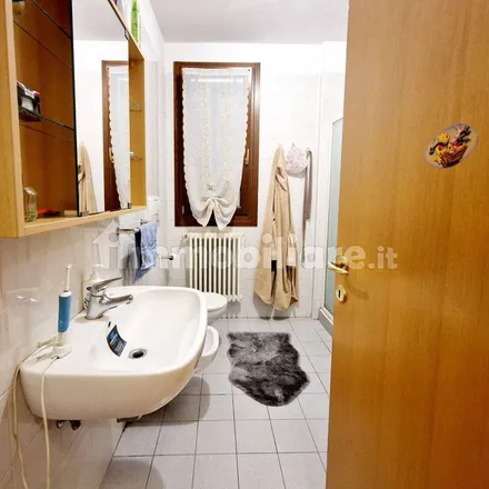 Image 1 - Sala Nassirya, Vicolo Mezzaluna, 35042 Este Province of Padua, Italy - Apartment for rent