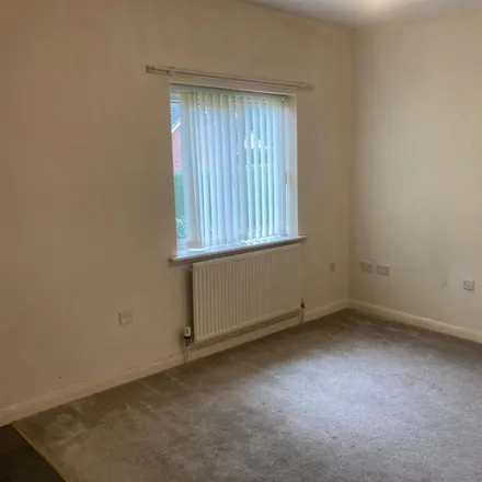 Image 5 - The Pines, Worksop, S80 2LQ, United Kingdom - House for rent