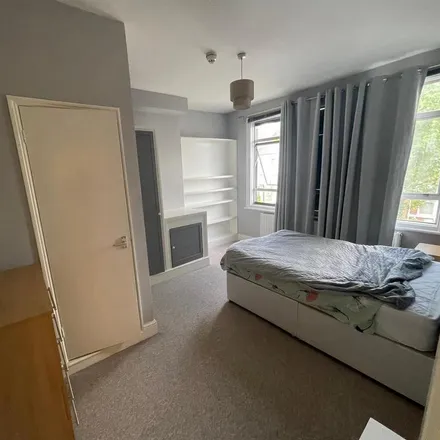 Rent this 1 bed room on Cedar Road in London, NW2 6SU