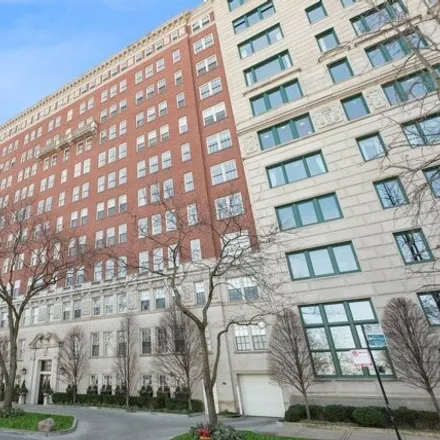 Buy this 4 bed condo on 219 East Lake Shore Drive in Chicago, IL 60611