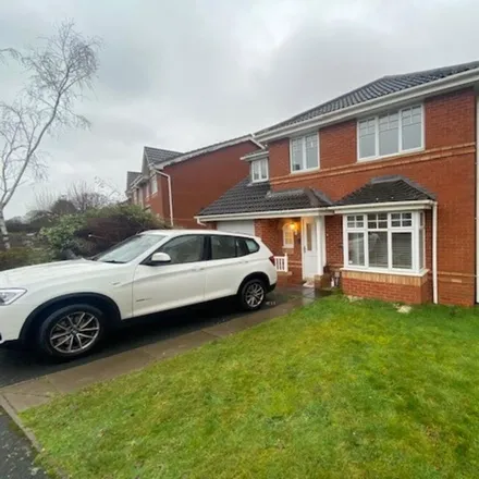 Rent this 5 bed house on 28 Scarecrow Lane in Little Sutton, B75 5TU