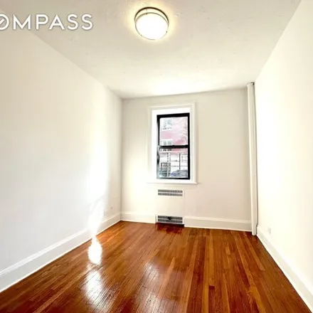 Image 5 - 25-98 36th Street, New York, NY 11103, USA - House for rent