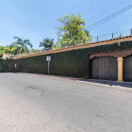 Buy this 5 bed house on Calle Los Amates in Club de Golf de Cuernavaca, 62000 Cuernavaca