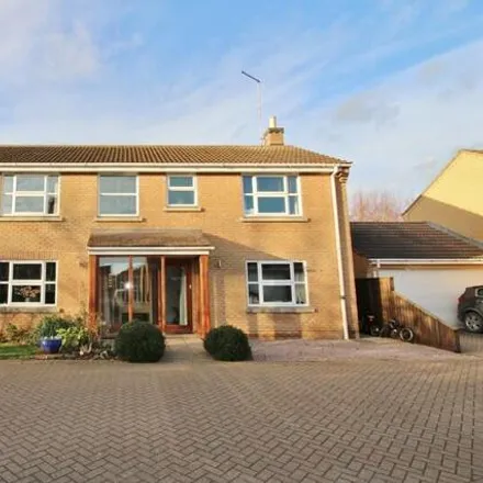 Buy this 5 bed house on Kings Close in Coates, PE7 2AL