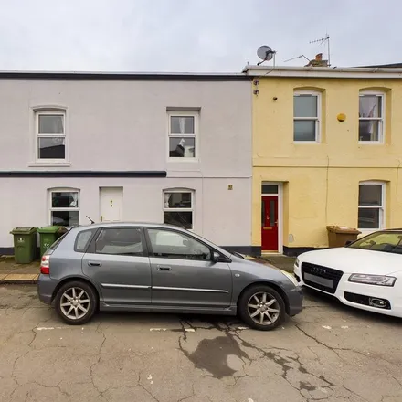 Rent this 2 bed townhouse on 43 Francis Street in Plymouth, PL1 5JZ