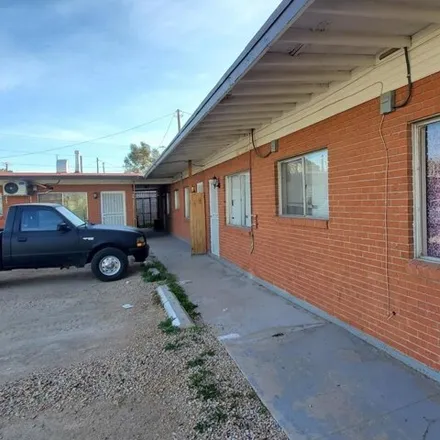 Image 4 - 3878 Alameda Avenue, El Paso, TX 79905, USA - House for sale