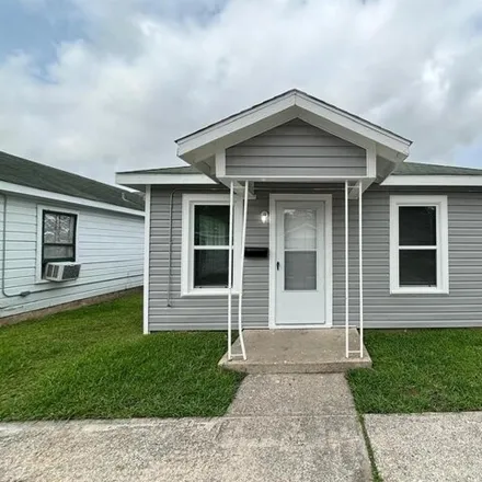 Rent this 2 bed house on 2020 Solo Street in Houston, TX 77020